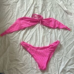Leni swims bikini
